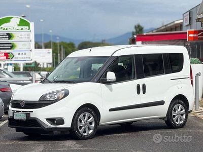 Usata Fiat Doblò 105 CV (77 kW) 2022 Bianco pastello Monovolume