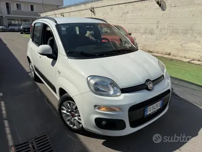 Usata Fiat Panda Lounge 80 CV (58 kW) 2017 Bianco Utilitaria