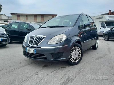 Usata Lancia Musa 77 CV (56 kW) 2009 Grigio Monovolume