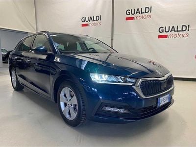 Usata Skoda Octavia Executive 150 CV (110 kW) 2023 Blu Station wagon