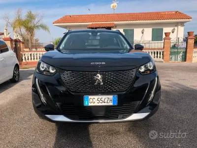 Usata Peugeot 2008 Allure 131 CV (96 kW) 2021 Nero SUV