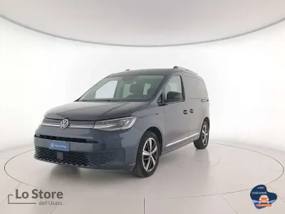 Usata VW Caddy Style 122 CV (89 kW) 2024 Starlight blue metallizzato Monovolume