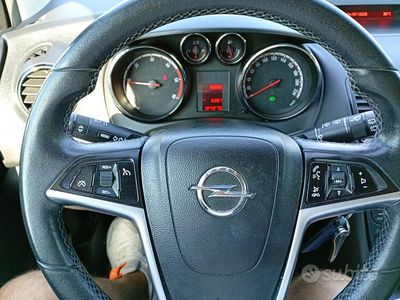 Usata Opel Meriva 95 CV (69 kW) 2012 Grigio Monovolume