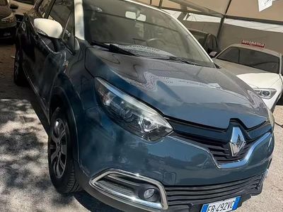 Usata Renault Clio IV Life 75 CV (55 kW) 2015 Blu Berlina