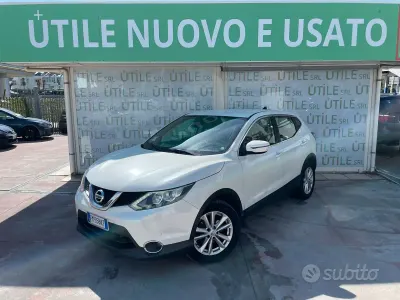 Używany Nissan Qashqai Tekna 110 KM (80 kW) 2015 Biały SUV