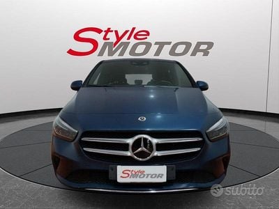 Begagnad Mercedes B250e Business 160 HK (117 kW) 2021 Blå Minibuss