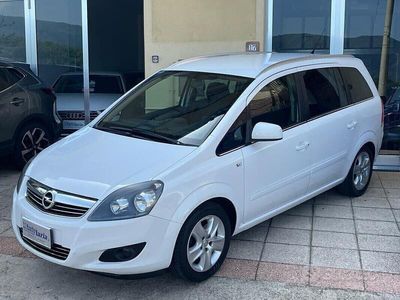 Usata Opel Zafira Edition 110 CV (80 kW) 2015 Bianco Monovolume