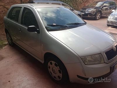 Usata Skoda Fabia 54 CV (39 kW) 2003 Grigio Berlina