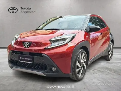 Usata Toyota Aygo X Lounge 72 CV (52 kW) 2022 Rosso SUV