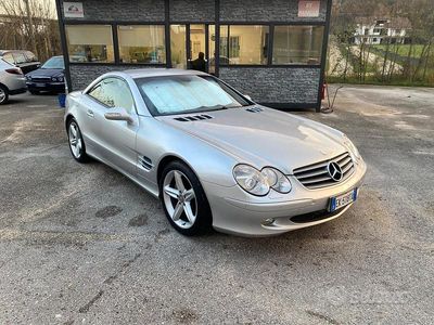 Usata Mercedes SL500 306 CV (225 kW) 2002 Grigio Cabrio