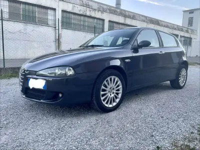 Usata Alfa Romeo 147 Distinctive 120 CV (88 kW) 2008 Utilitaria
