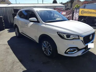 Usata MG HS Comfort 162 CV (119 kW) 2023 Bianco SUV