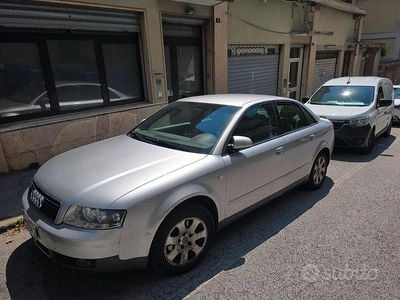 Usata Audi A4 131 CV (96 kW) 2004 Grigio Berlina