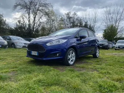 Usata Ford Fiesta Titanium 97 CV (71 kW) 2017 Blu/azzurro Berlina