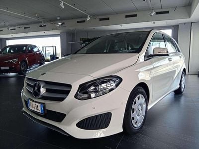 Usata Mercedes B180 Business 109 CV (80 kW) 2016 Bianco Monovolume