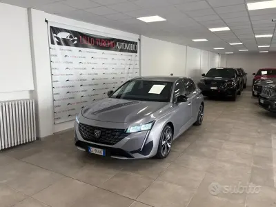 Begagnad Peugeot 308 Allure 131 HK (96 kW) 2022 Grå Sedan