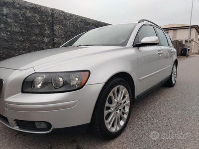 Usata Volvo V50 180 CV (132 kW) 2006 Grigio Station wagon
