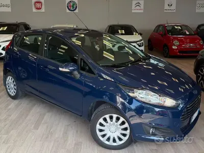 Usata Ford Fiesta 95 CV (69 kW) 2015 Bluazzurro Utilitaria