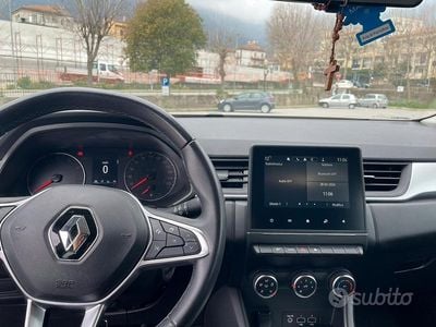 Usata Renault Captur Equilibre 101 CV (74 kW) 2023 Blu SUV