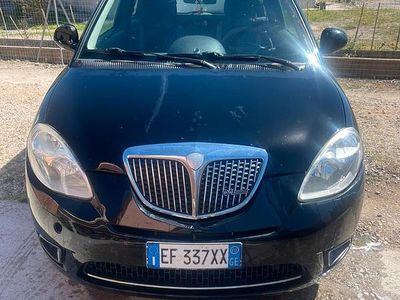 Usata Lancia Ypsilon 69 CV (50 kW) 2011 Nero Utilitaria