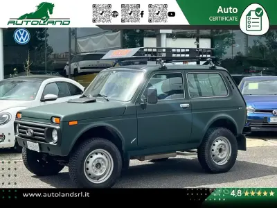 Usata Lada niva 80 CV (58 kW) 2009 Verde SUV