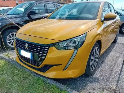 Usata Peugeot 208 Active 75 CV (55 kW) 2020 Giallo Utilitaria