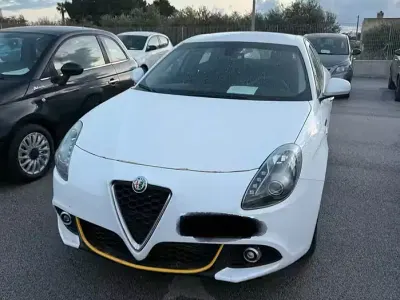 Usata Alfa Romeo Giulietta 120 CV (88 kW) 2019 Bianco Utilitaria