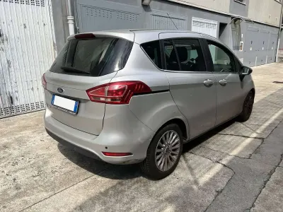 Usata Ford B-MAX Titanium 105 CV (77 kW) 2013 Argento Monovolume