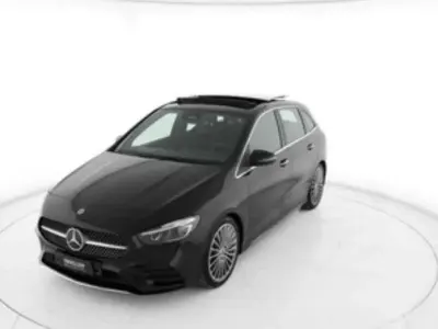 Usata Mercedes B180 AMG Line Premium Plus 116 CV (85 kW) 2023 Nero Monovolume