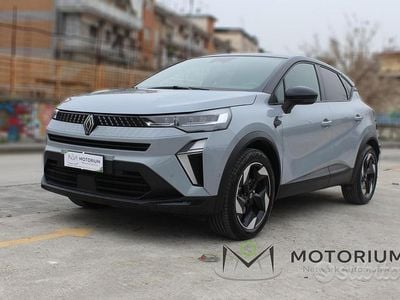 Usata Renault Captur Techno 145 CV (106 kW) 2024 Grigio SUV