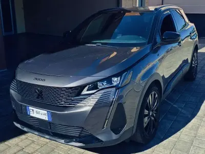 Usata Peugeot 3008 GT 131 CV (96 kW) 2023 Grigio SUV