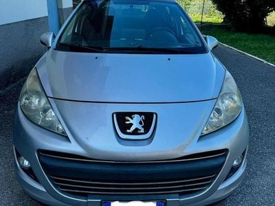 Begagnad Peugeot 207 75 HK (55 kW) 2012 Grå Halvkombi
