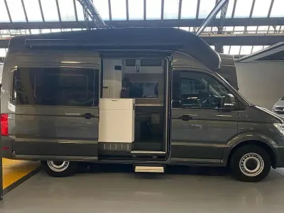 Usata VW California California 177 CV (130 kW) 2023 Grigio Furgone