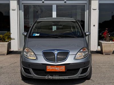 Usata Lancia Musa 95 CV (69 kW) 2006 Argento Monovolume