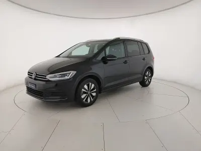 Usata VW Touran Business 2025 Grenadill black metallizzato Monovolume