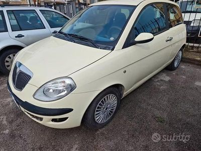 Usata Lancia Ypsilon 60 CV (44 kW) 2004 Utilitaria
