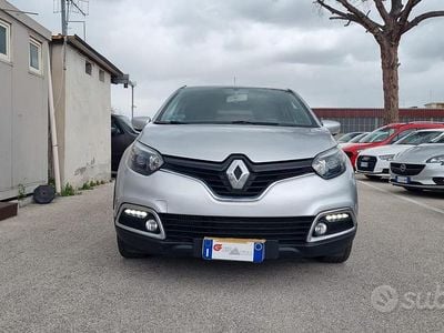 Usata Renault Captur 90 CV (66 kW) 2015 Grigio SUV