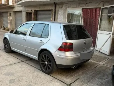 Usata VW Golf IV 101 CV (74 kW) 2002 Grigio Berlina