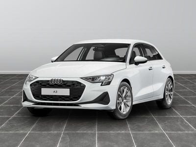 Bianco Nuova 2025 Audi A3 Business Berlina | 35.146 € (Super prezzo)