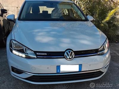 Usata VW Golf VII Highline 110 CV (80 kW) 2018 Grigio Berlina