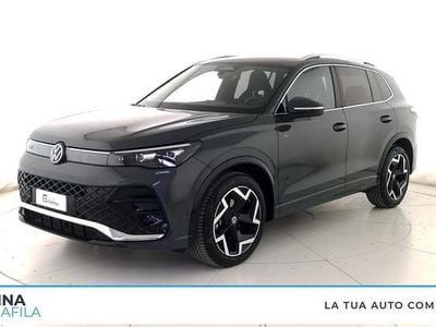 Usata VW Tiguan R-line 149 CV (109 kW) 2024 Grigio SUV
