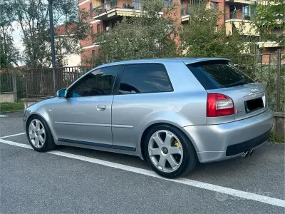 Usata Audi S3 210 CV (154 kW) 2000 Grigio Utilitaria