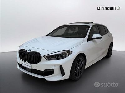 Usata BMW 118 M Sport 149 CV (109 kW) 2023 Alpinweiss iii pastello Utilitaria
