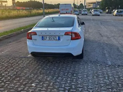 Usata Volvo S60 Momentum 136 CV (100 kW) 2013 Berlina