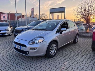 Usata Fiat Punto Lounge 84 CV (61 kW) 2013 Nero Utilitaria