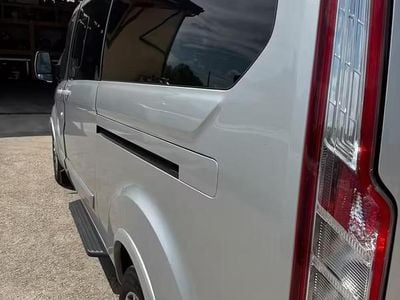 Usata Ford Tourneo 170 CV (125 kW) 2023 Grigio Monovolume