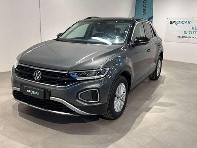 Usata VW T-Roc Life 150 CV (110 kW) 2023 Grigio SUV