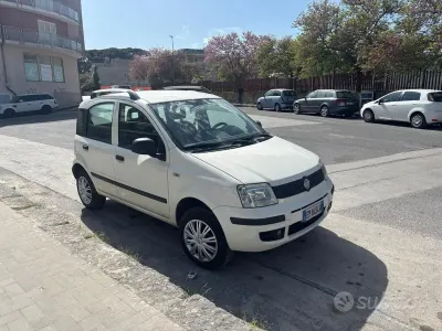 Usata Fiat Panda 80 CV (58 kW) 2012 Bianco Utilitaria