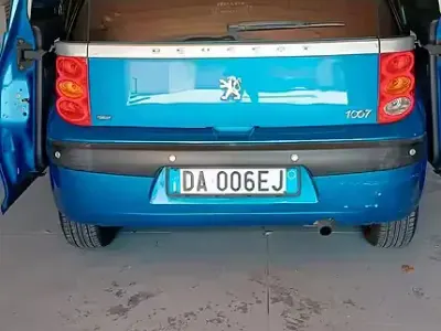 Usata Peugeot 1007 68 CV (50 kW) 2006 Blu Monovolume