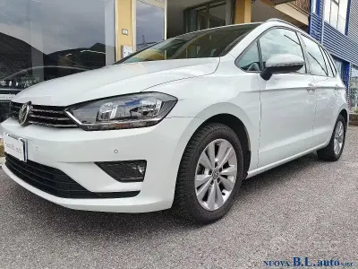 Usata VW Golf Sportsvan Comfortline 90 CV (66 kW) 2016 Bianco Monovolume